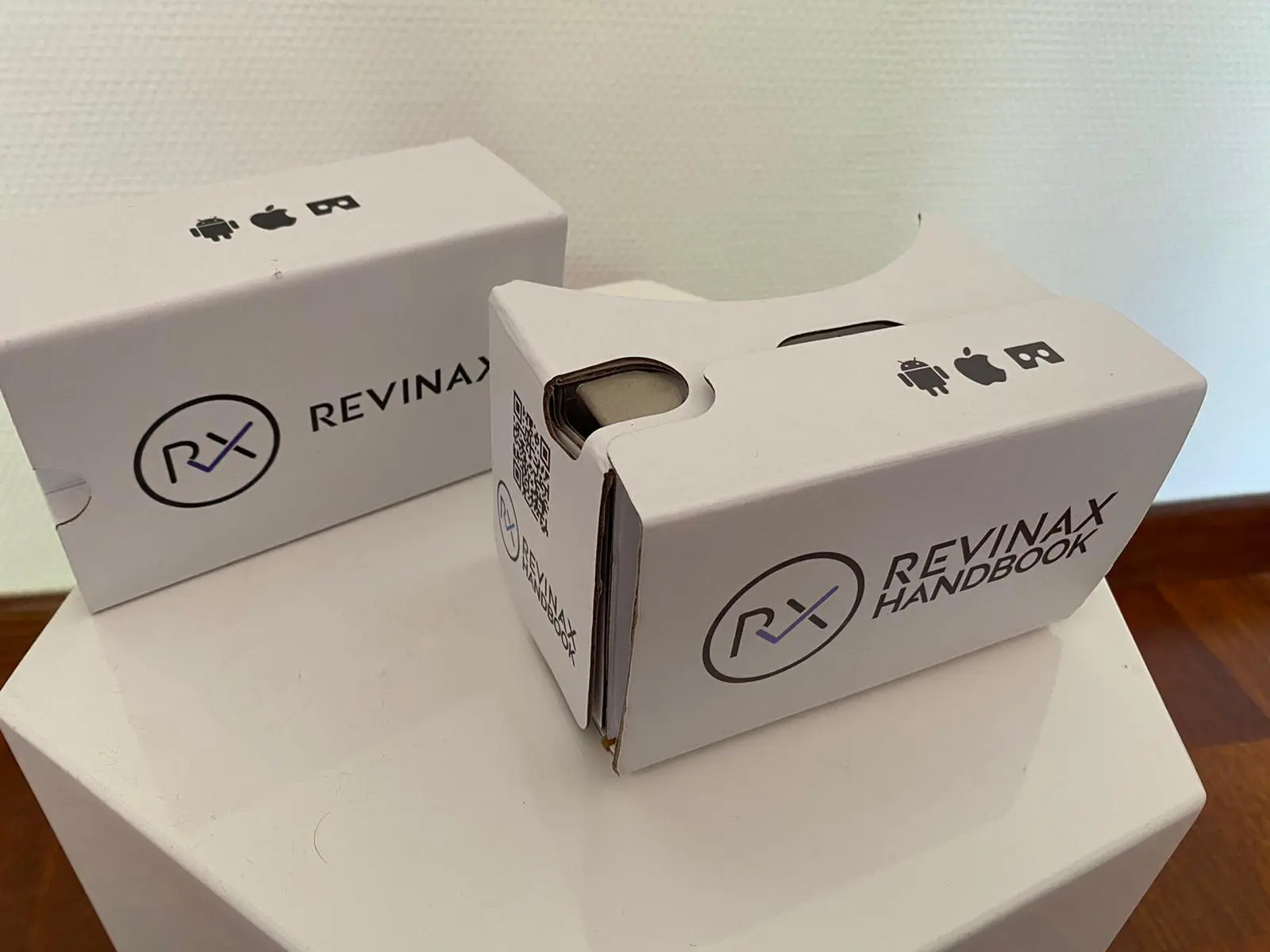 Le cardboard Revinax une fois monté est un casque VR écologique